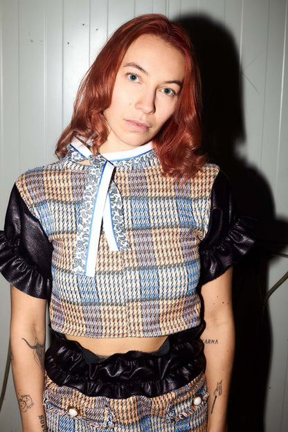 Shirt with houndstooth pattern