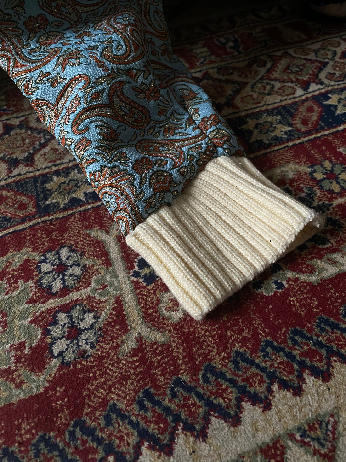 Sweatshirt in paisley brocade