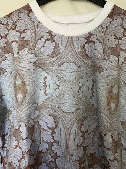 T-shirt with monochrome ornamental print 