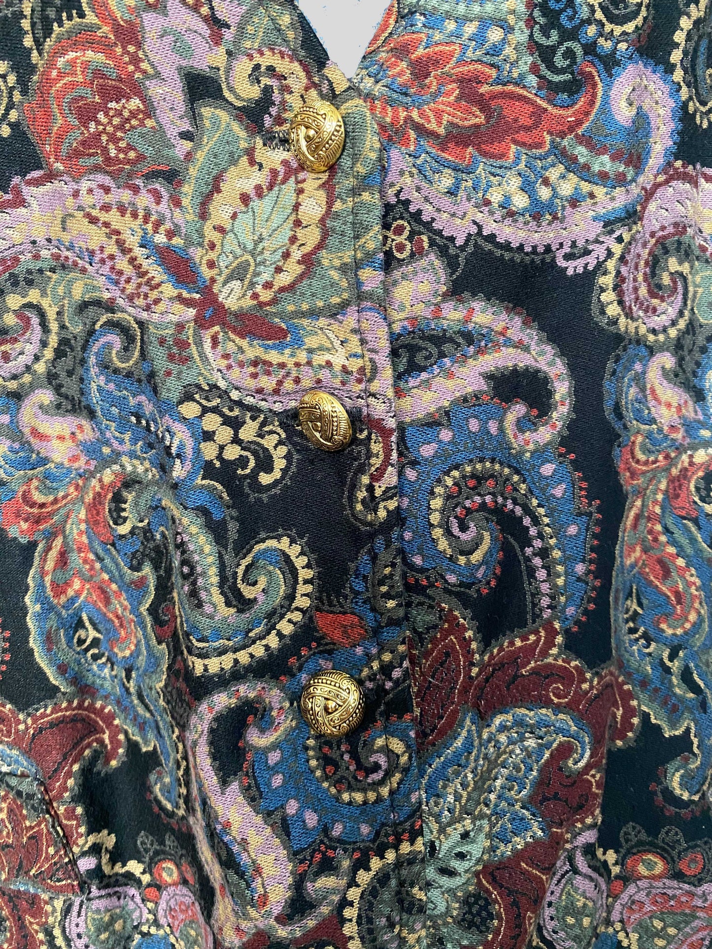 Unisex vest with paisley motifs