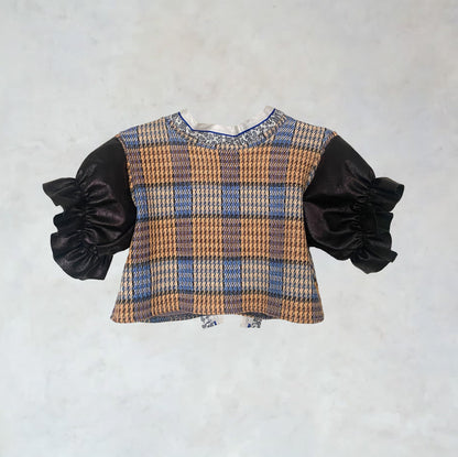 Shirt with houndstooth pattern