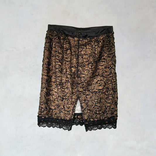 Gefütterter Bleistiftrock in Metallic Fellimitat