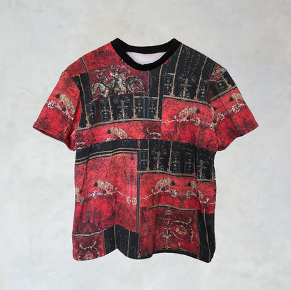 T-shirt with designs 